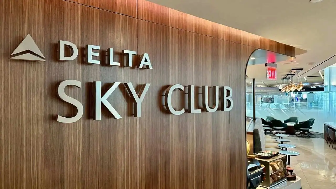 Delta Sky Club lounge at Nashville International Airport (BNA)